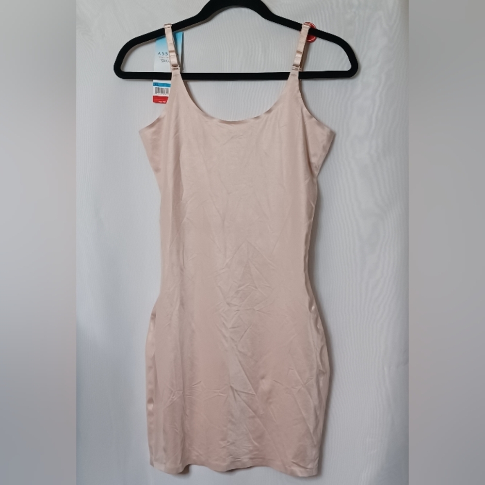 Assets By Spanx Red Hot Label  Luxe and Lean Scalloped Open Bust Full Slip. SL - Picture 7 of 14